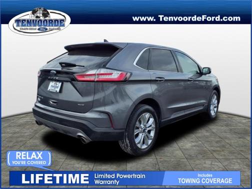 2022 Ford Edge Titanium