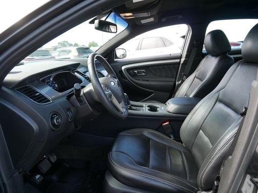 Magnetic 2018 Ford Taurus SEL