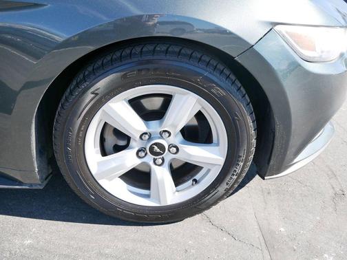 2015 Ford Mustang V6