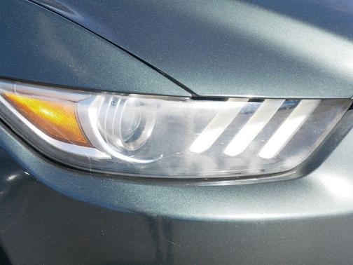 2015 Ford Mustang V6