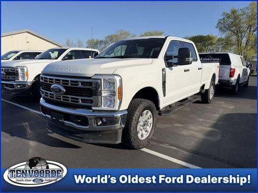 Oxford White 2024 Ford F-350 XLT