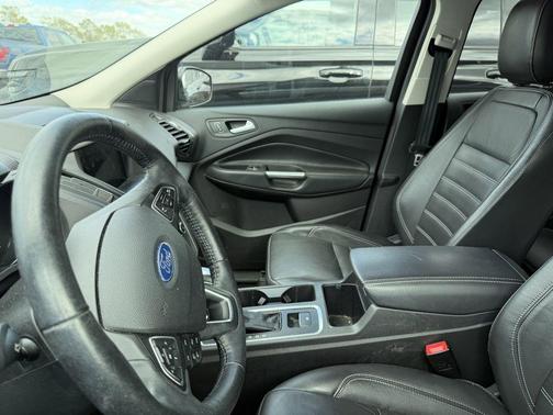 Magnetic 2018 Ford Escape SEL