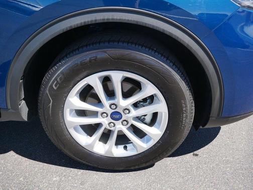 Dark Persian Green Metallic 2020 Ford Escape SE