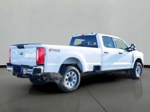 2024 Ford F-350 XLT