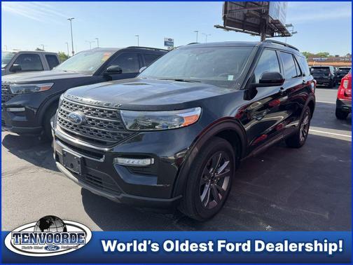 Black Metallic 2023 Ford Explorer XLT