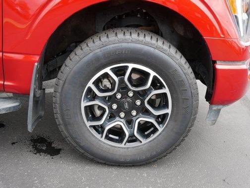 Hot Pepper Red Metallic Tinted Clearcoat 2023 Ford F-150 XLT