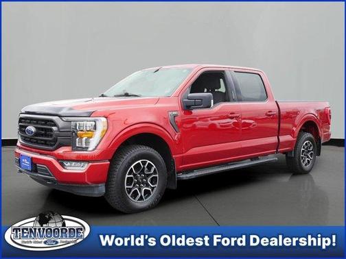 Hot Pepper Red Metallic Tinted Clearcoat 2023 Ford F-150 XLT