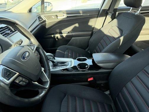 Ingot Silver Metallic 2013 Ford Fusion SE