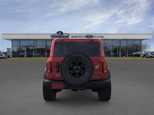 Ruby Red Metallic Tinted Clearcoat 2026 Ford Bronco Badlands