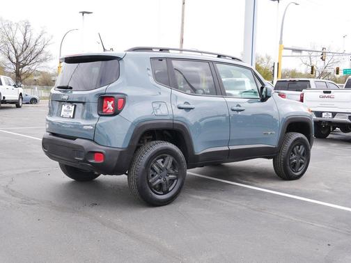 Anvil 2017 Jeep Renegade Latitude