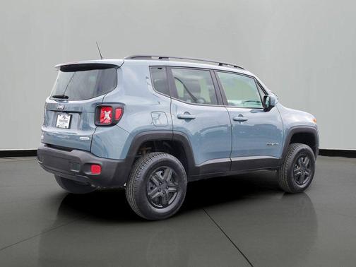 Anvil 2017 Jeep Renegade Latitude