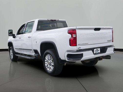 Iridescent Pearl Tricoat 2024 Chevrolet Silverado 3500 High Country
