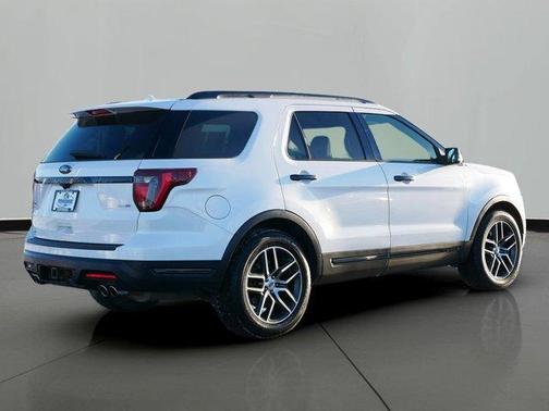 2019 Ford Explorer sport