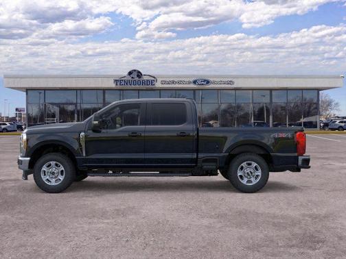 Agate Black Metallic 2026 Ford F-350 XLT