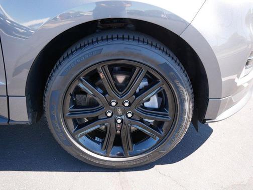Gray Metallic 2023 Ford Edge ST Line