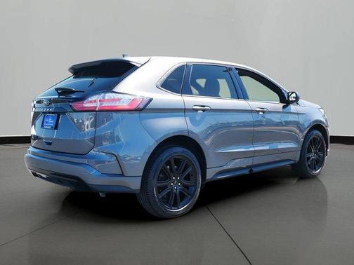 Gray Metallic 2023 Ford Edge ST Line