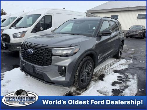 2025 Ford Explorer ST-Line