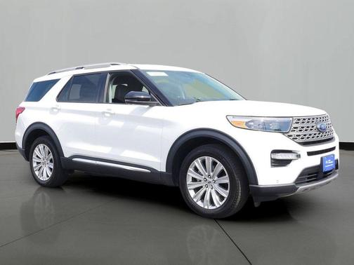 White Metallic 2022 Ford Explorer Limited