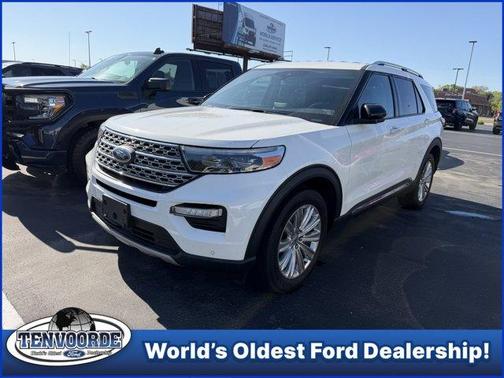White Metallic 2022 Ford Explorer Limited