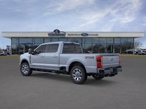 Glacier Gray Metallic 2026 Ford F-350 Lariat Super Duty