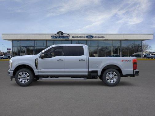 Glacier Gray Metallic 2026 Ford F-350 Lariat Super Duty