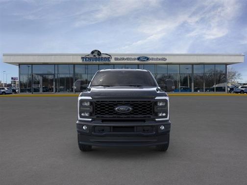 2025 Ford F-350 XLT