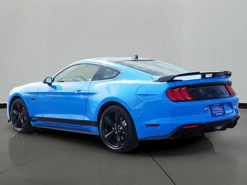 Grabber Blue 2022 Ford Mustang GT Premium
