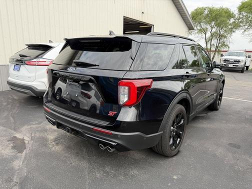Black Metallic 2021 Ford Explorer ST