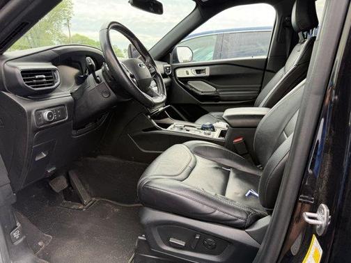 Black Metallic 2021 Ford Explorer ST