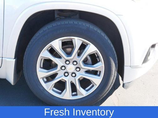 Silver Ice Metallic 2018 Chevrolet Traverse Premier