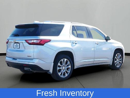 Silver Ice Metallic 2018 Chevrolet Traverse Premier