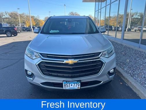 Silver Ice Metallic 2018 Chevrolet Traverse Premier