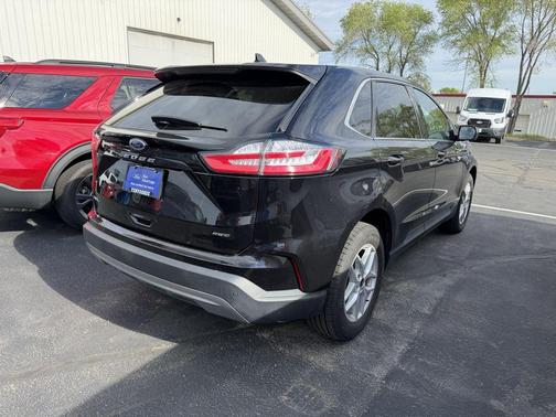 Black Metallic 2023 Ford Edge SEL