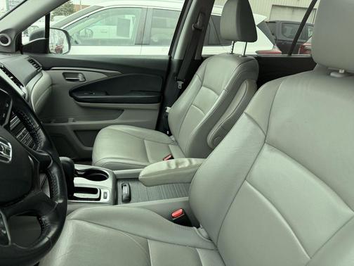 2019 Honda Pilot EX-L w/Navigation/RES