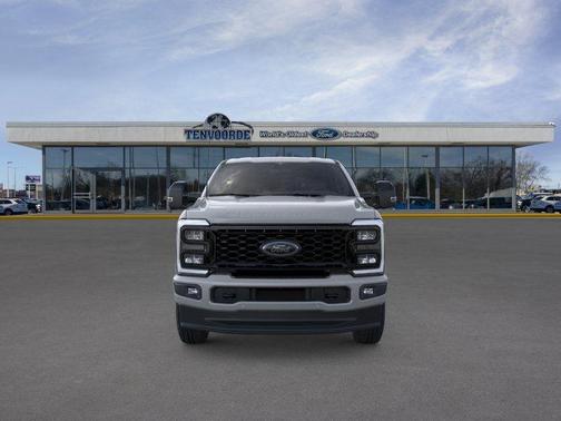 Avalanche 2026 Ford F-350 Lariat Super Duty