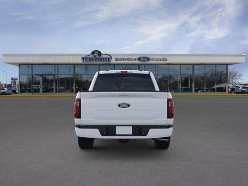 Oxford White 2025 Ford F-150 XLT