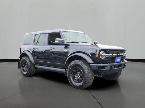 Shadow Black 2024 Ford Bronco Wildtrak