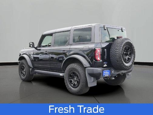 Shadow Black 2024 Ford Bronco Wildtrak