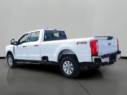 Oxford White 2024 Ford F-350 XLT
