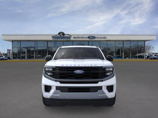 Star White 2026 Ford Expedition Max Platinum