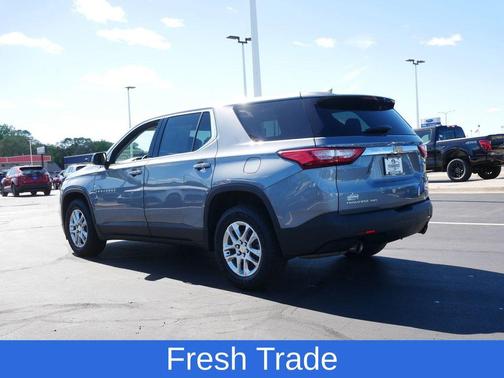 Satin Steel Metallic 2021 Chevrolet Traverse LS