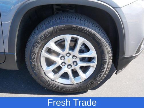 Satin Steel Metallic 2021 Chevrolet Traverse LS