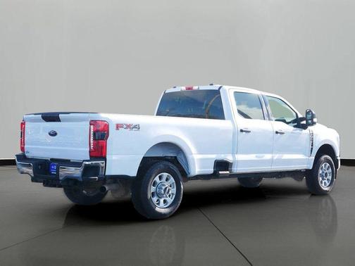 2023 Ford F-350 XLT