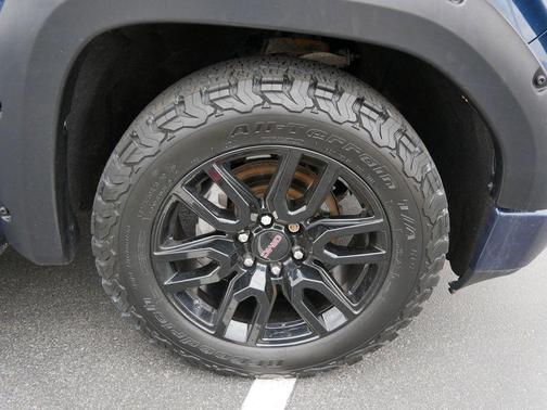 Pacific Blue Metallic 2022 GMC Sierra 1500 Limited Elevation