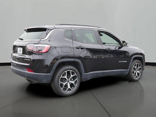 Diamond Black 2025 Jeep Compass Limited
