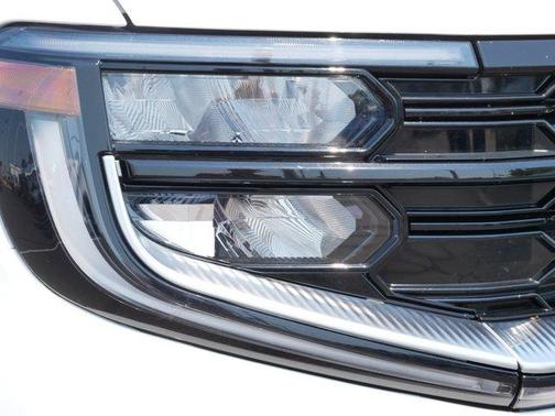 Oxford White 2025 Ford Expedition Max Platinum