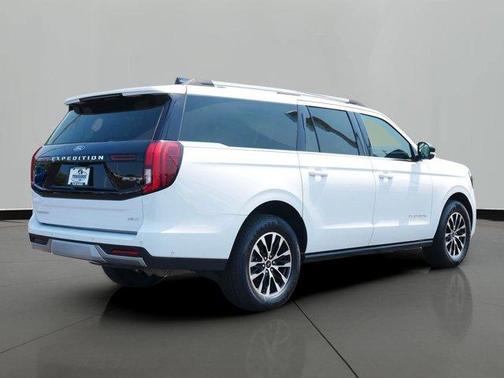Oxford White 2025 Ford Expedition Max Platinum