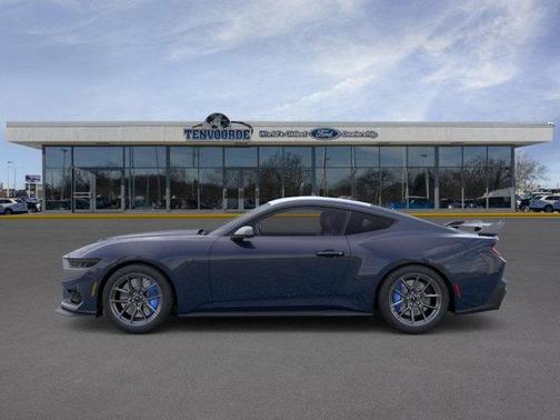 2025 Ford Mustang Dark Horse