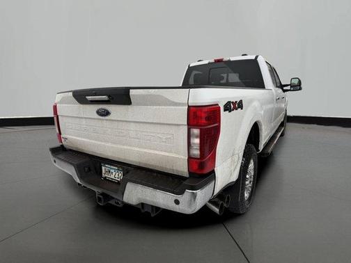 Oxford White 2022 Ford F-250 Lariat