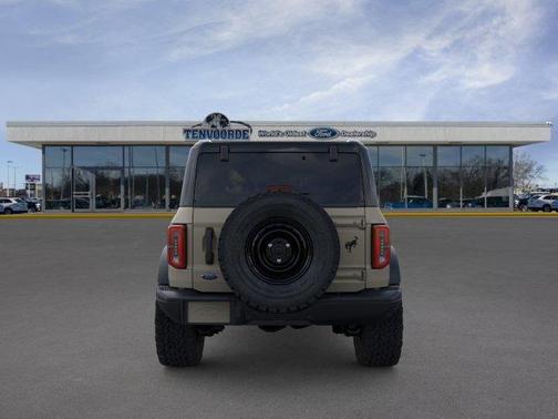 Desert Sand 2026 Ford Bronco Badlands